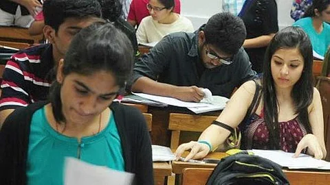 Bengal law students write love letters, Kishore Kumar songs in exams