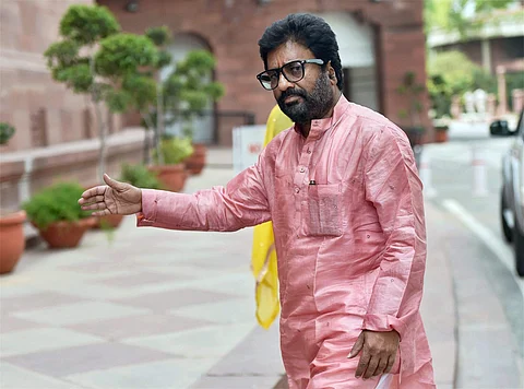 Shiv Sena MP Ravindra Gaikwad soars again, this time, in Air India business class