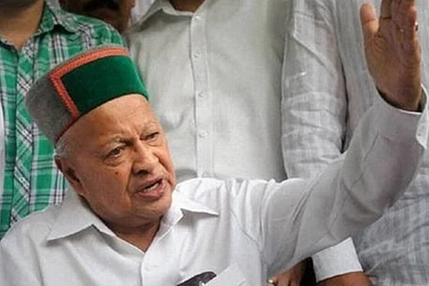 Rahul Gandhi projects Virbhadra Singh as Chief Minister candidate in Himachal Pradesh