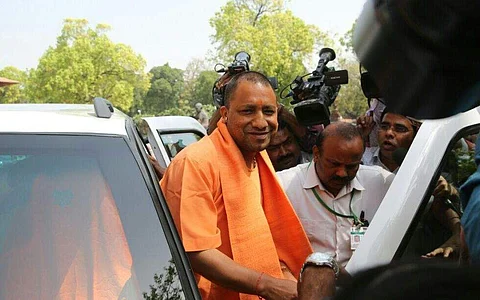 Adityanath does not visit Lucknow eidgah, Akhilesh takes swipe