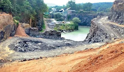 The quarry and crusher unit at Mazhuvannoor    K Shijith