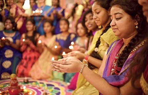 1 out of 2 people support cracker ban in India: Survey