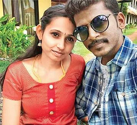 Theni forest fire: Making a difficult decision, mother lets Divya go