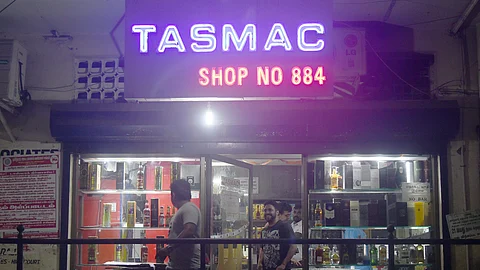 Image of a TASMAC outlet used for representational purpose.