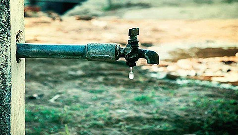 Device to limit water consumption to be installed in taps