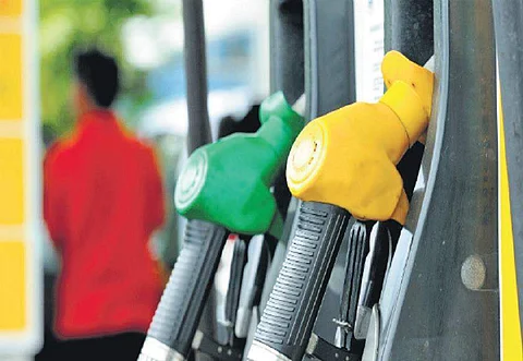 Earlier, licenses were awarded to companies who offered a maximum share of oil and gas to the Centre.