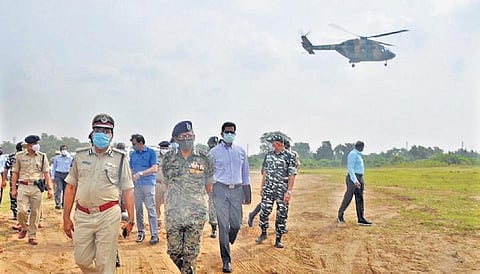 TS DGP M Mahender Reddy, along with senior police officials from Chhattisgarh and Maharashtra, visits the Agency areas of Mulugu disitrict on Sunday