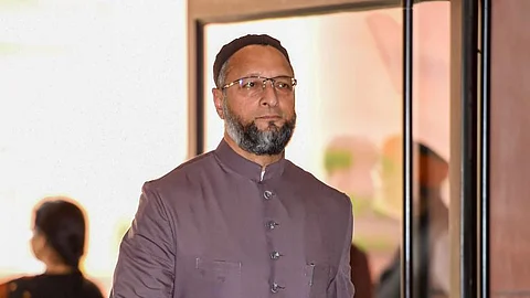 Owaisi rules out alliance with Congress, supports AIADMK 