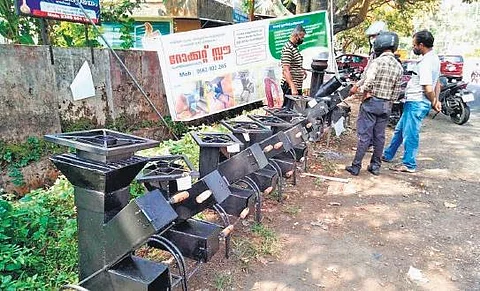 Abdul Kareem’s rocket stove was on sale at many locations in the city | A Sanesh