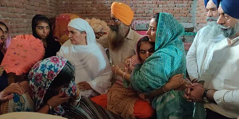 Navjot Sidhu, Akali Dal's Harsimrat Badal meet families of farmers killed in Lakhimpur Kheri