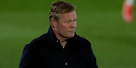 Koeman gone, Barcelona shops for coach with Xavi as favorite