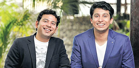 Sanjeev Barnwal (L) and Vidit Aatrey