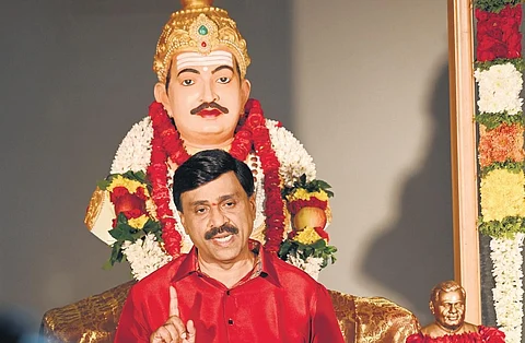 Gali Janardhana Reddy announces launch of his political outfit | Nagaraja Gadekal