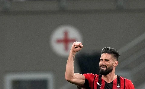 Giroud scores 2 again as AC Milan reaches Italian Cup semis