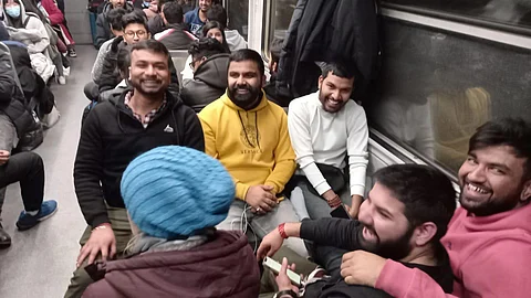 Indian students from Sumy on board the special train organised with assistance of Ukrainian authorities. (Photo | ANI Twitter)