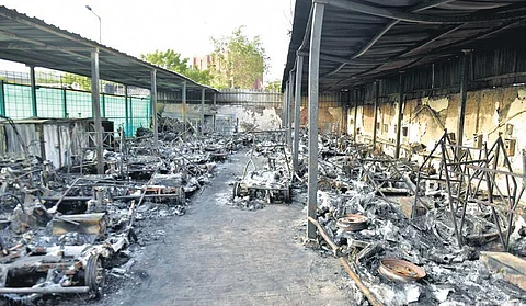 Short circuit: 100 e-rickshaws gutted in Delhi's Jamia Nagar fire