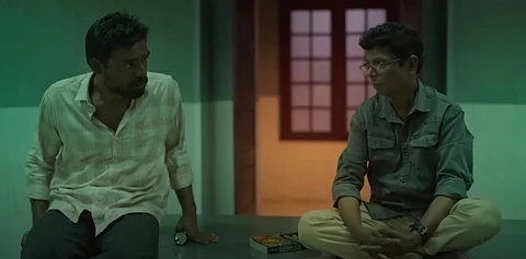 Tovino Thomas and Indrans in 'Adrishya Jalakangal'. (Photo | YouTube Screengrab)