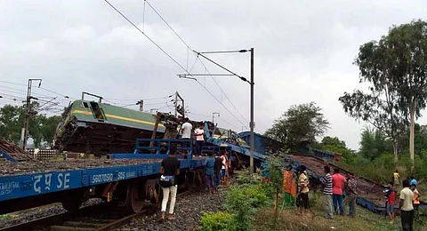 Goods train hits stationary freight coaches in Bengal's Bankura, none hurt