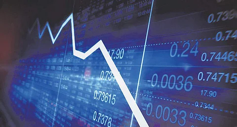 Markets fall in early trade on weak global trends, foreign fund outflows