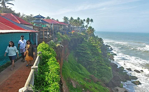 The cliff and Papanasam beach at Varkala in Thiruvananthapuram. (Photo | B P Deepu, EPS)