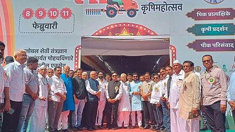 Bee Village : मधमाशांची गावे विकसित होणे आवश्यक