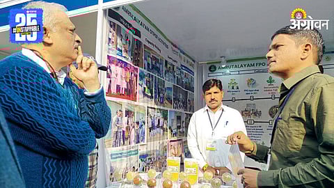 Devesh Chaturvedi, Secretary, Union Ministry of Agriculture and Farmers Welfare, visited the stall of Amrutalayam Company