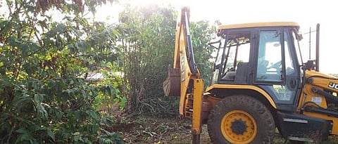 Of rain-fed fields Khandalakar will build the dam