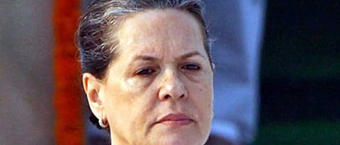 काॅंग्रेस अध्यक्षा सोनिया गांधी