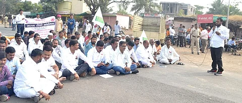 Stop the way by Swabhimani in Solapur