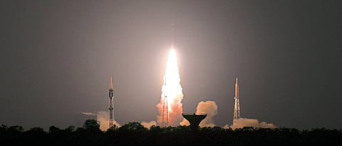 नव्या वर्षातील पहिली अवकाश मोहीम यशस्वी; लष्करी उपग्रहासह दोन उपग्रहांचे प्रक्षेपण