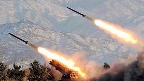 كوريا الشمالية: إطلاق صاروخين باليستيين من قطار باتجاه بحر الشرق