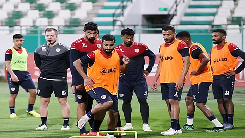 ضربة قوية لـ«الأحمر» قبل مواجهة المنتخب السعودي