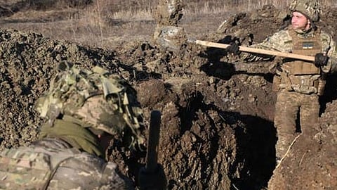 نقل أسلحة إلى أوكرانيا