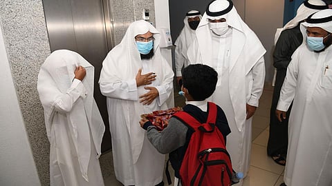 السديس يتفقد مدرسة حمزة الكوفي