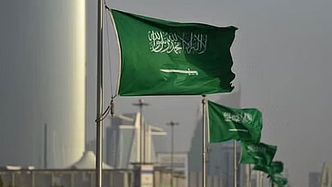 «نشرة عاجل».. المملكة «ثانيًا» في قائمة أكثر دول العالم استجابة ومرونة في التعامل مع كورونا.. وشرط دخول المنشآت بدءًا من الغد