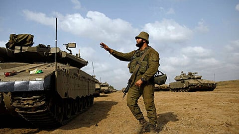 جندي إسرائيلي قرب الحدود مع قطاع غزة