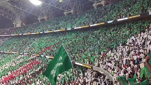 حضور جماهيري كامل