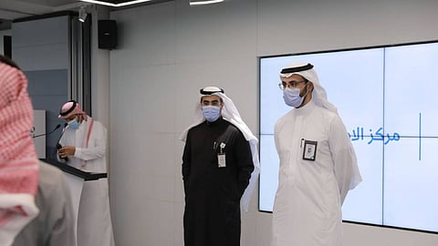 تسليم الدفعة الأولى من رخص وسطاء الامتياز التجاري