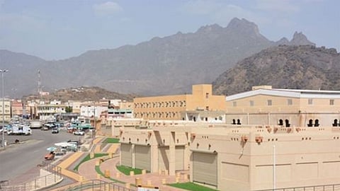 سوق الاثنين الشعبي.. ذكريات عمرها 400 عام يحتفظ بها أهالي المجاردة