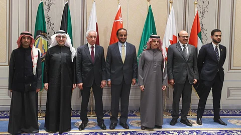 الأمير فيصل بن فرحان مع ورزاء خارجية الخليج ببروكسل