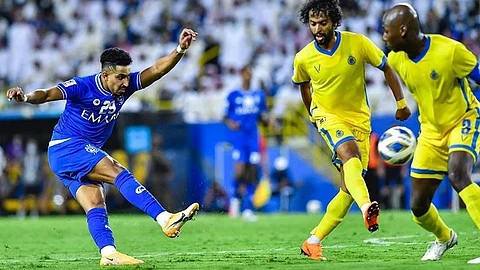النصر يرفض الصافرة المحلية في ديربي الكأس