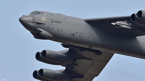 قاذفة بي 52 خلال طلعة جوية (أرشيفية)