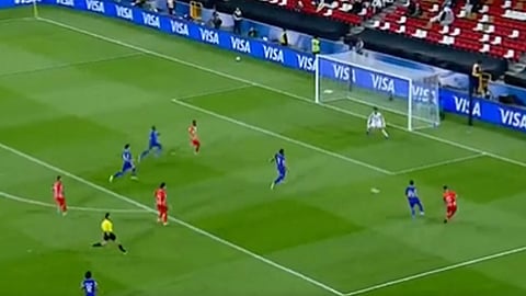 الجزيرة يقتحم حصون الهلال ويسدد الهدف الأول