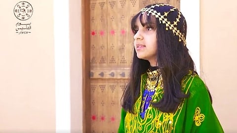 طلاب وطالبات يحتفون بوم التأسيس