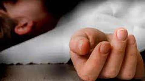 جريمة مروعة في مصر.. استغلت انشغال زوجها بنهائي أمم أفريقيا لطعن نجليها