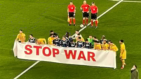 رسالة نابولى وبرشلونة: أوقفوا الحرب