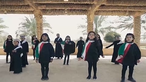 أطفال المملكة يشاركون باحتفالات الكويت