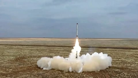 مسؤول أمريكي: روسيا أطلقت 200 صاروخ تجاه أوكرانيا حتى الآن