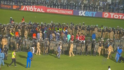 الأهلي يترقب مهمة شاقة أمام الهلال