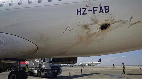 آثار الهجوم في مطار أبها الدولي